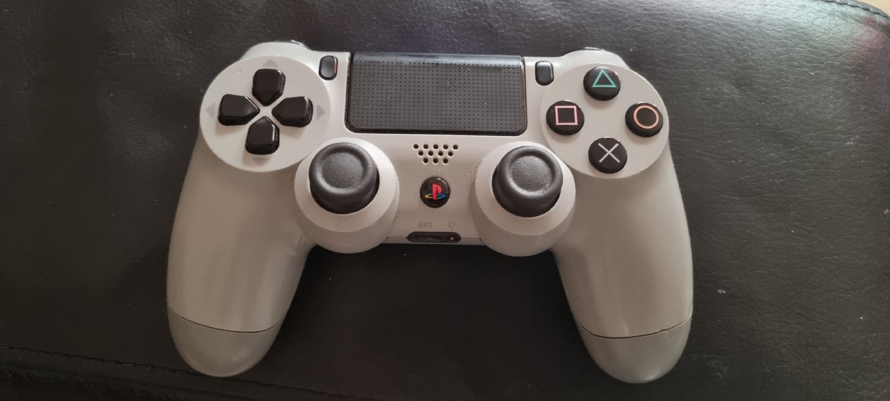 Controller: Playstation 4 Controller 20th anniversary – Nuovo (secondo la descrizione) da Allschwil venduto da NDSS9483