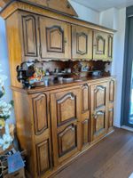 Barockbuffet 1727. Nussbaum. Wohnfertig