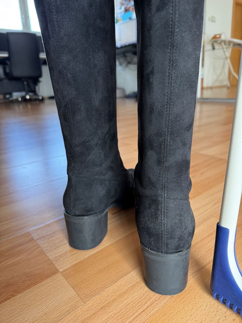 Scarpe da donna: Overknee Stiefel, schwarz, Grösse 40 – Usato da Rorschacherberg venduto da beeechen 2