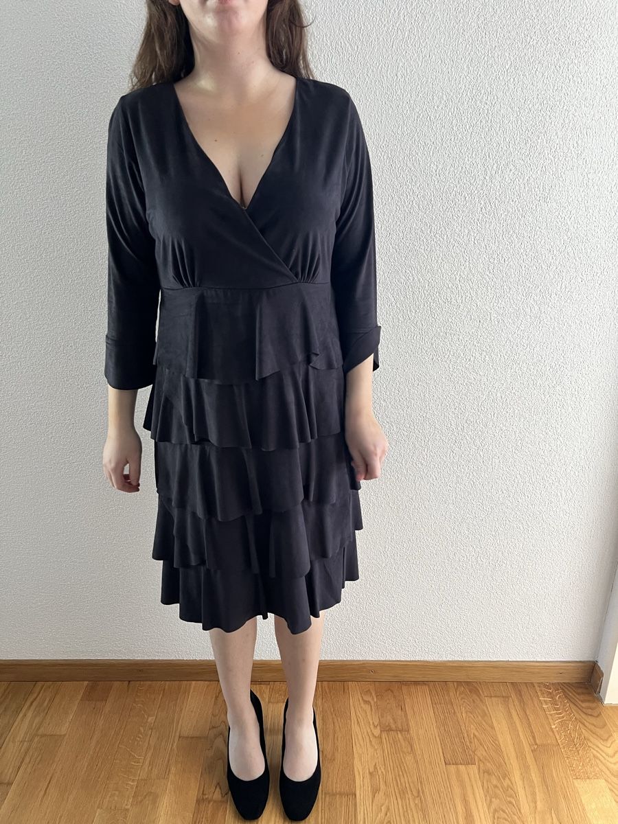 Comma Vestiti & Gonne: Dunkel Blau Kleid von Comma Gr. 38 – Usato da Oetwil a.d. Limmat venduto da jeh_6xcx 4