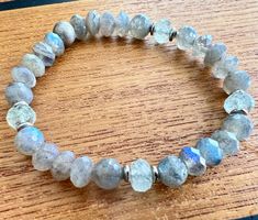 Facettiertes Labradorit-Armband mit Silber – Unikat