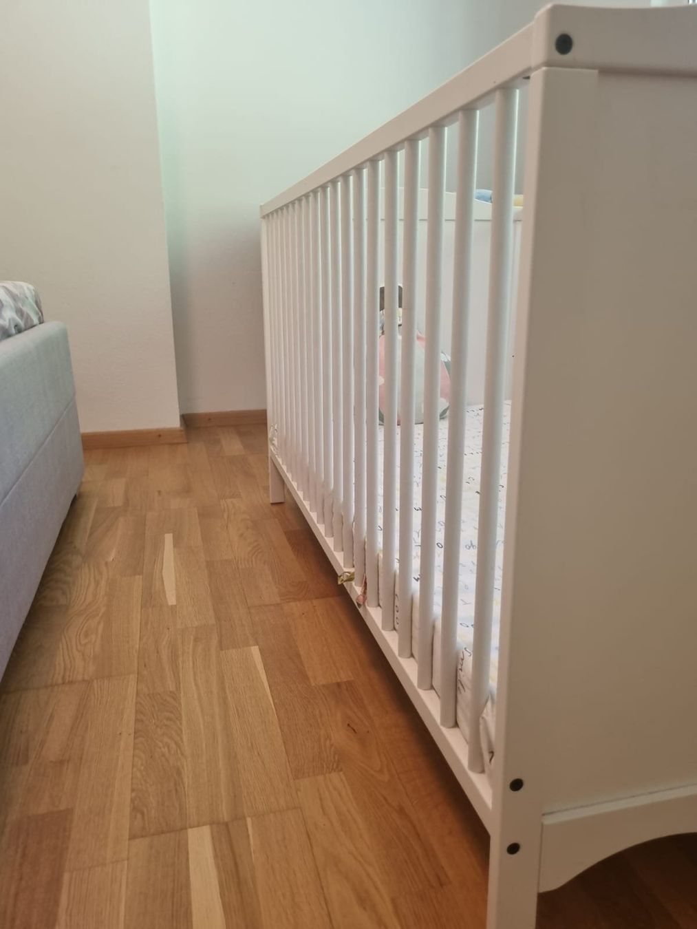 Ikea Lits: White baby crib + mattress – D'occasion à Uitikon Waldegg par nom_ply8 4