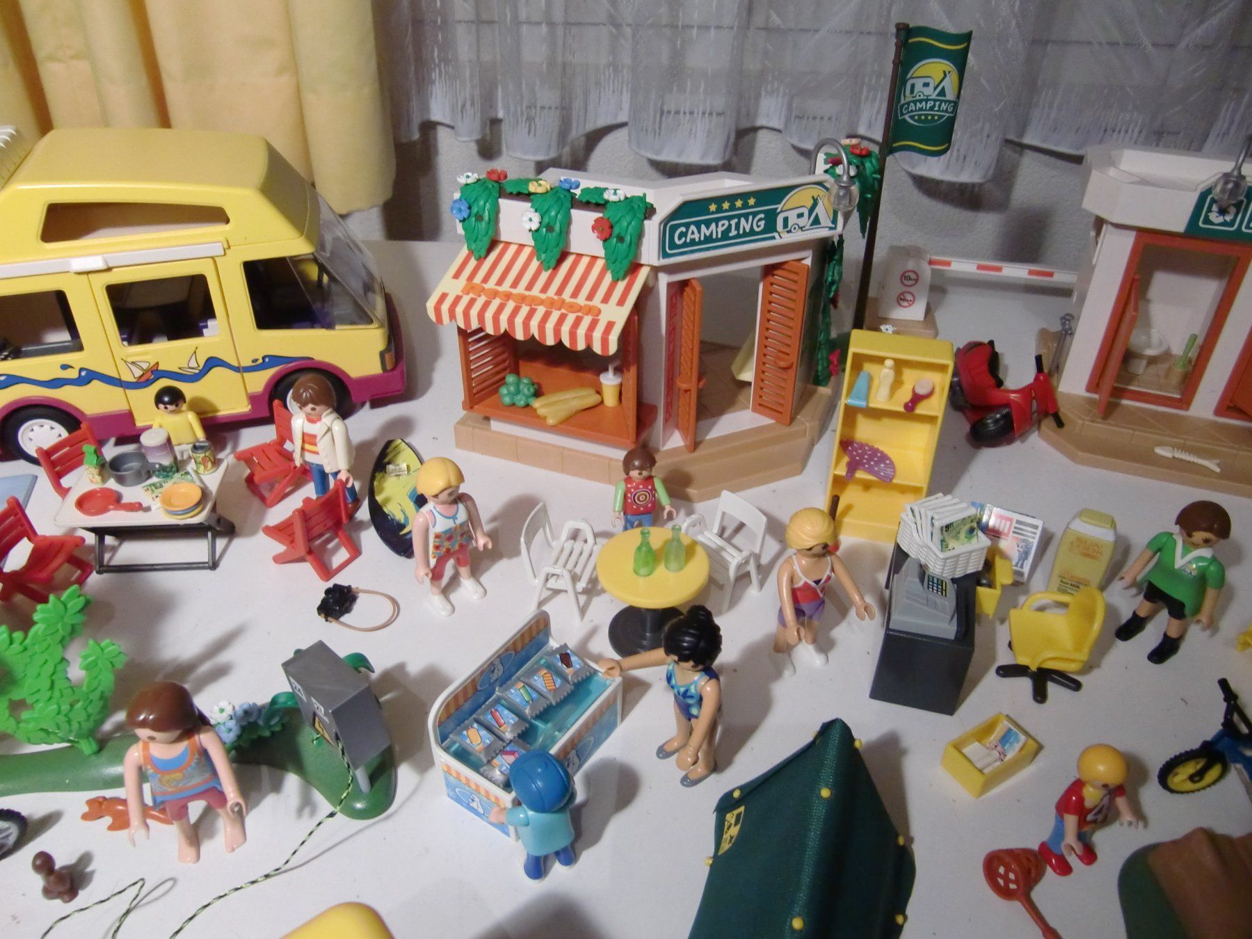 Playmobil Giocattoli: Playmobil Riesiger Campingplatz mit NEUEM Pool – Usato da Arbon venduto da 200sterne 2