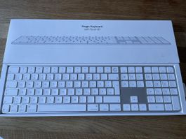 Apple Magic Keyboard mit Touch ID Ziffernblock DE neuwertig