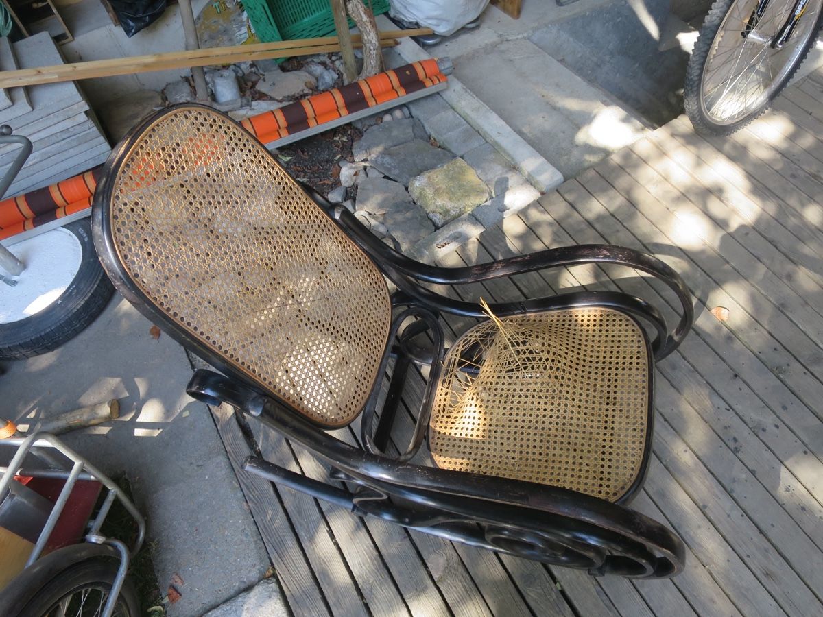 Thonet Chaises: Schaukelstuhl Thonet - Defekt – Défectueux à Diepoldsau par VanGammeln 3