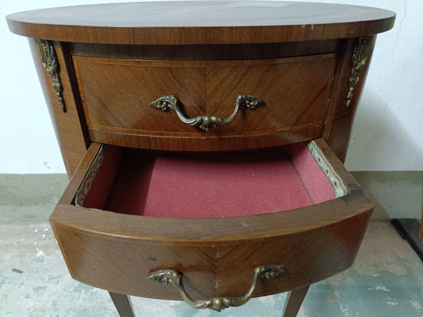 Comodini: Table de chevet style Louis XV – Usato da Cossonay-Ville venduto da Aryann34 3