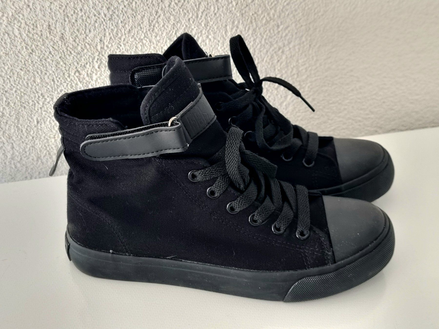 Scarpe da uomo: Sneakers Converse Gr.37 – Nuovo (secondo la descrizione) da Balgach venduto da priska2885