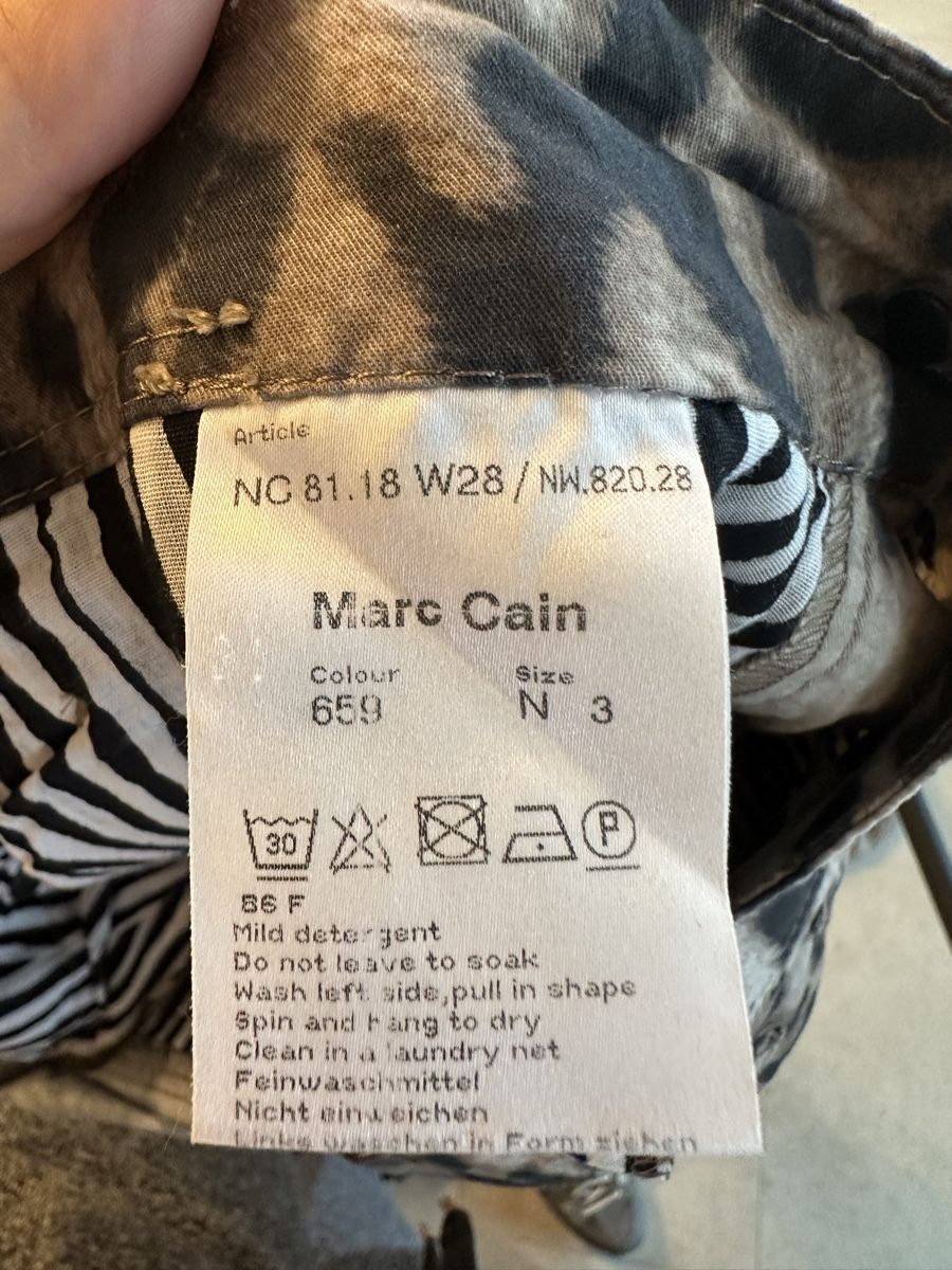 Marc Cain Pantaloni: Marc Cain Capri Hose Leo Print Gr. N3 – Usato da Buchs SG venduto da Sunie 4