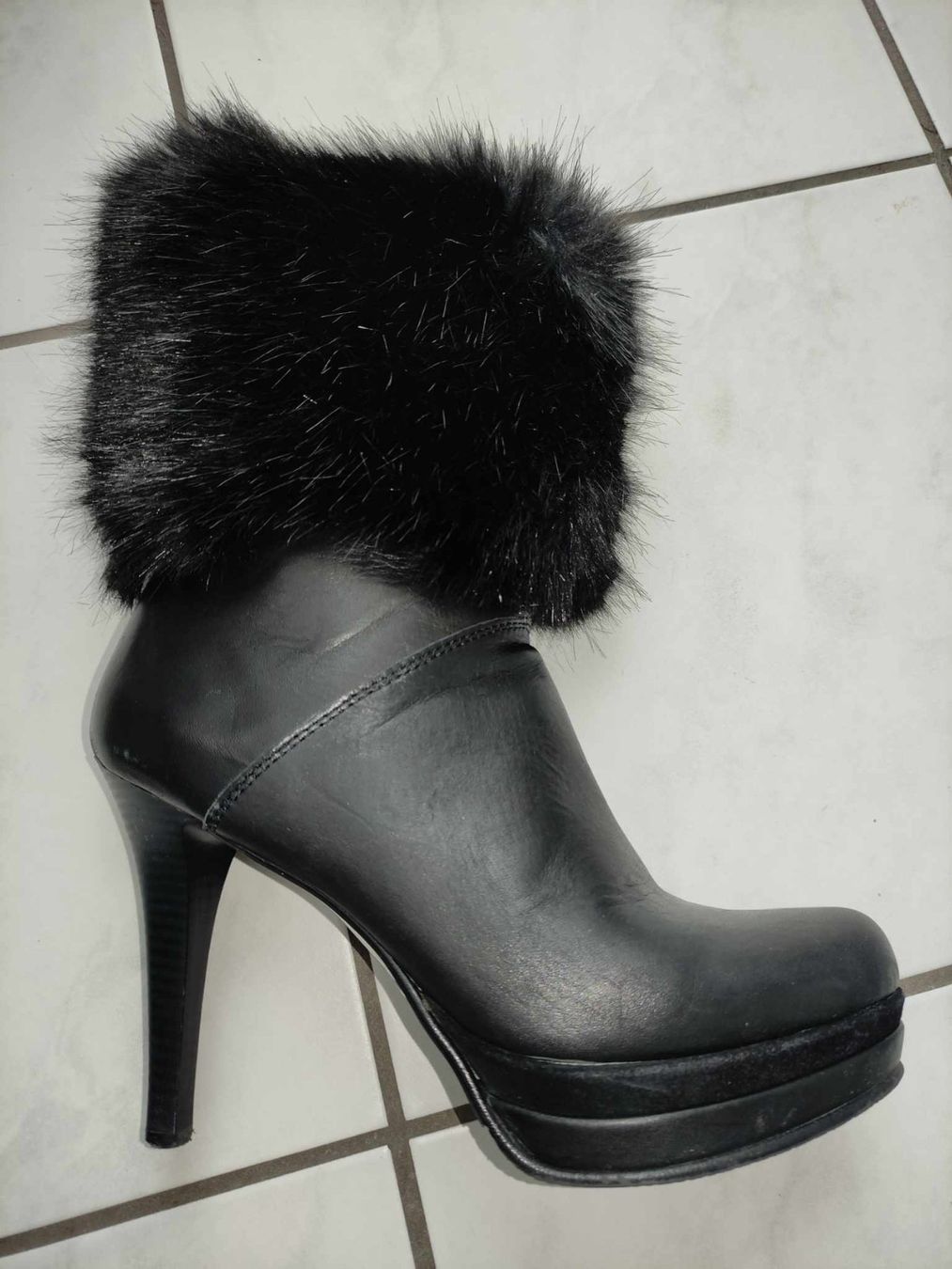 Chaussures femmes: Stiefeletten Highheels 38 – D'occasion à Goldau par annalena44