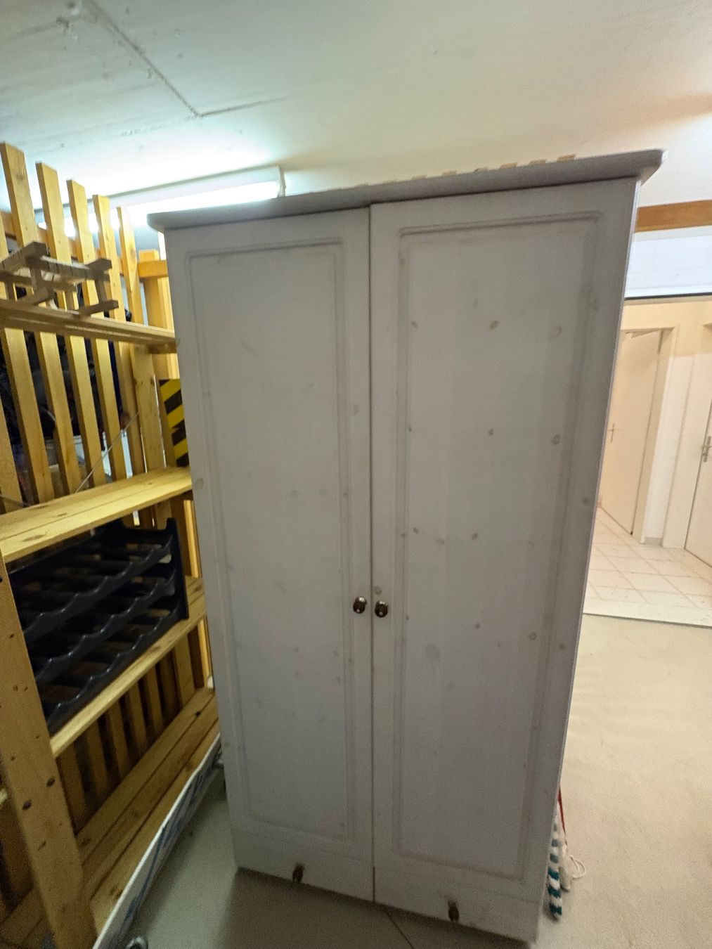 Armadi: Kleiderschrank 2 Türig – Usato da Dübendorf venduto da rogcol