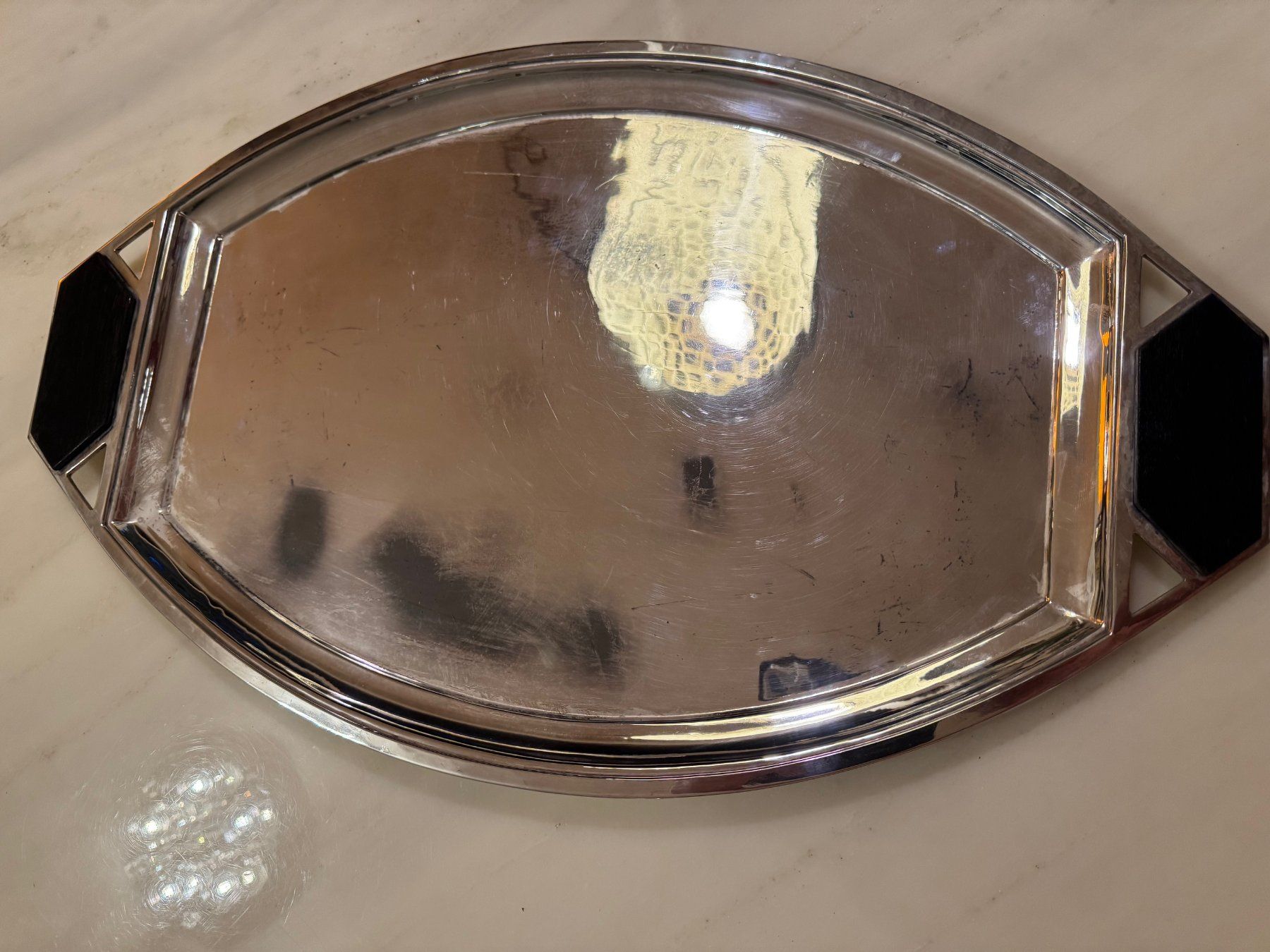Piatti di portata: Antikes versilbertes Serviertablet mit Holzgriffe 60/37 cm – Usato da Stallikon venduto da camillecarlo2016 6