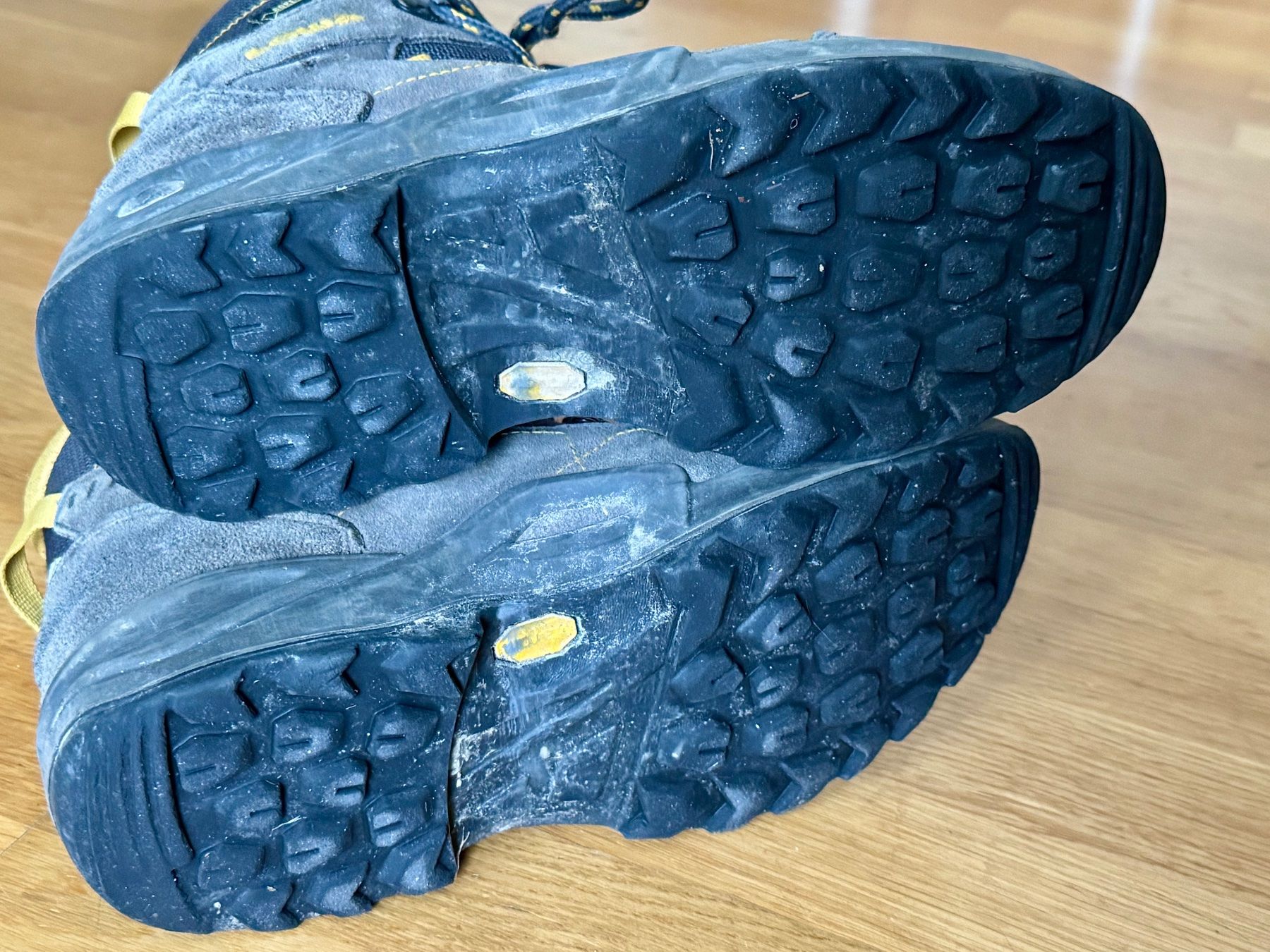 Lowa Scarpe da uomo: LOWA Wanderschuh - Gr. 39 – Usato da Winterthur venduto da Safowi 4