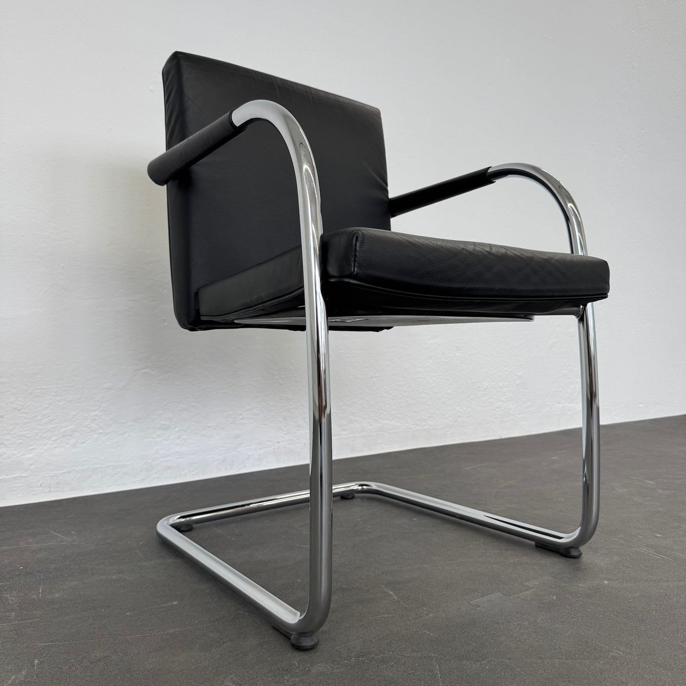 Vitra Sedie: Vitra Visasoft Freischwinger Gebrauchsspuren – Usato da Schönenwerd venduto da mcofficeshop 7
