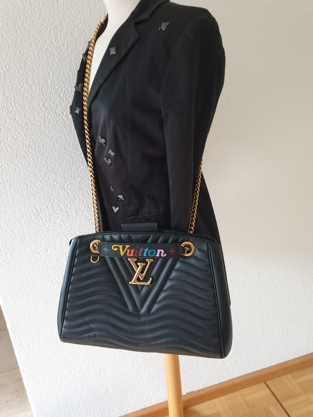 Louis Vuitton Borse da donna: Louis Vuitton New Wave Chain Tote Bag – Usato da Bottmingen venduto da sandy_2