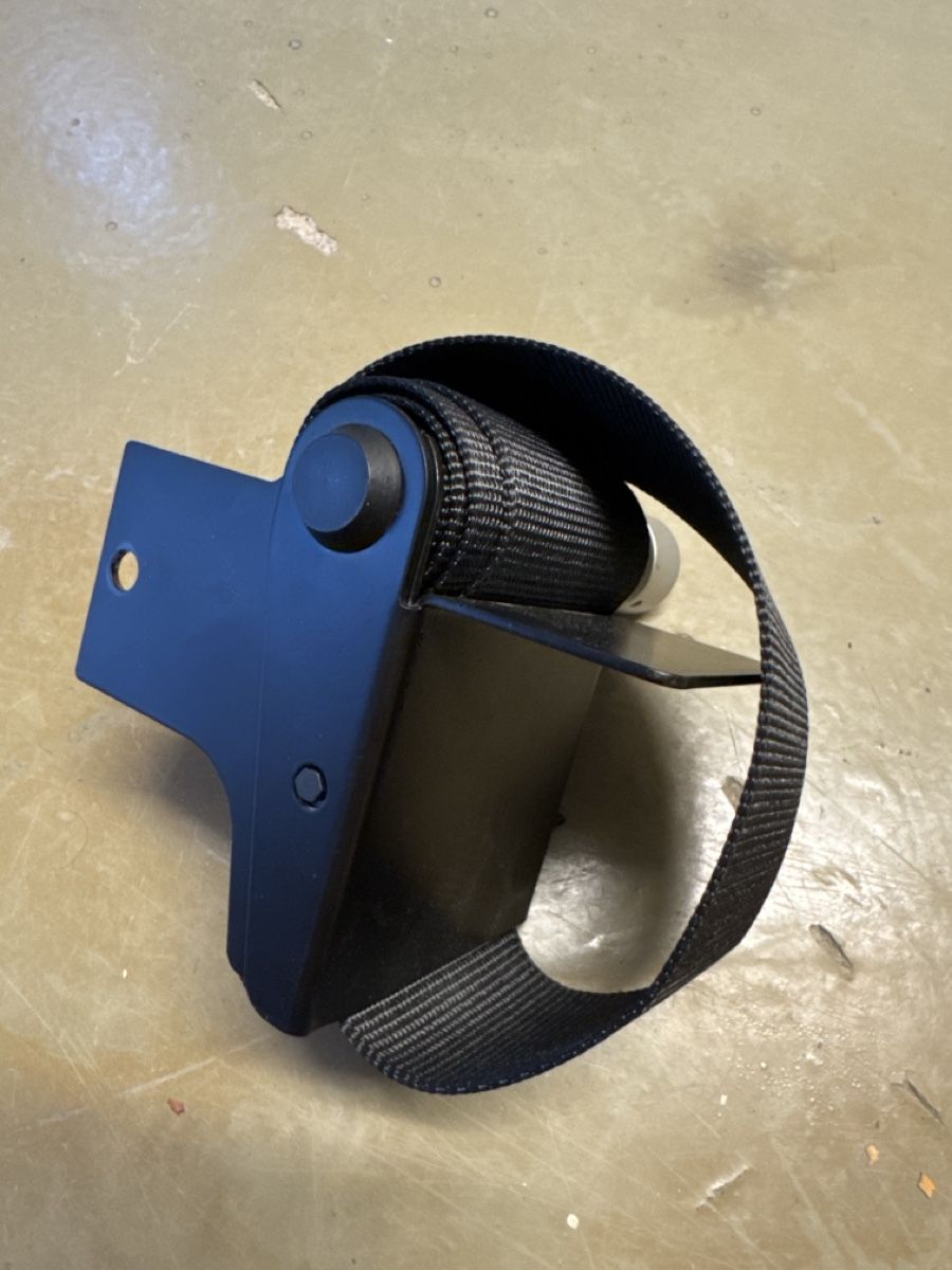 Supporti a parete: USM Haller CPU Halter für Kitos M – Usato da Rüti ZH venduto da ZdieKralle 4