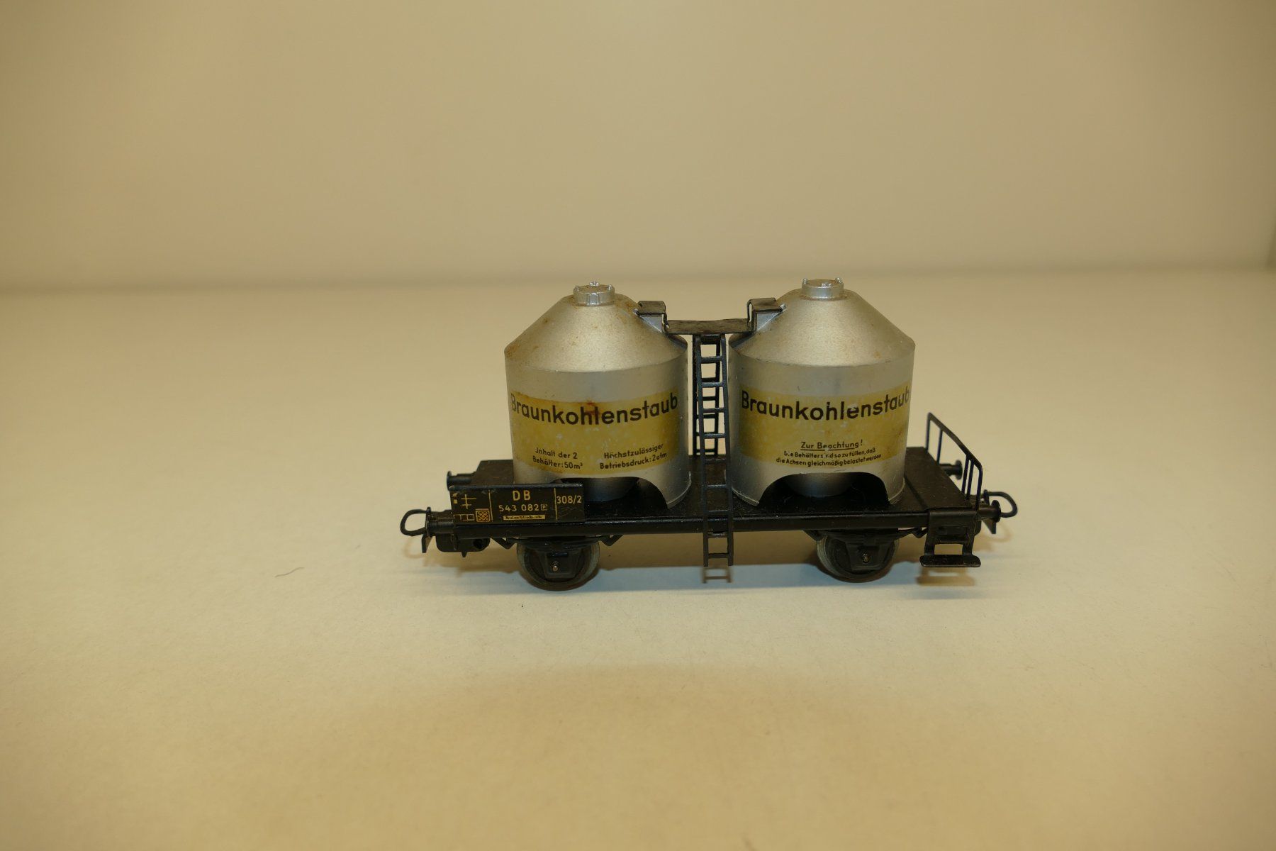 Märklin Modellini di ferrovie: Märklin H0: DB Kohlenstaubwagen – Usato da Niederhasli venduto da rail-duerst 2
