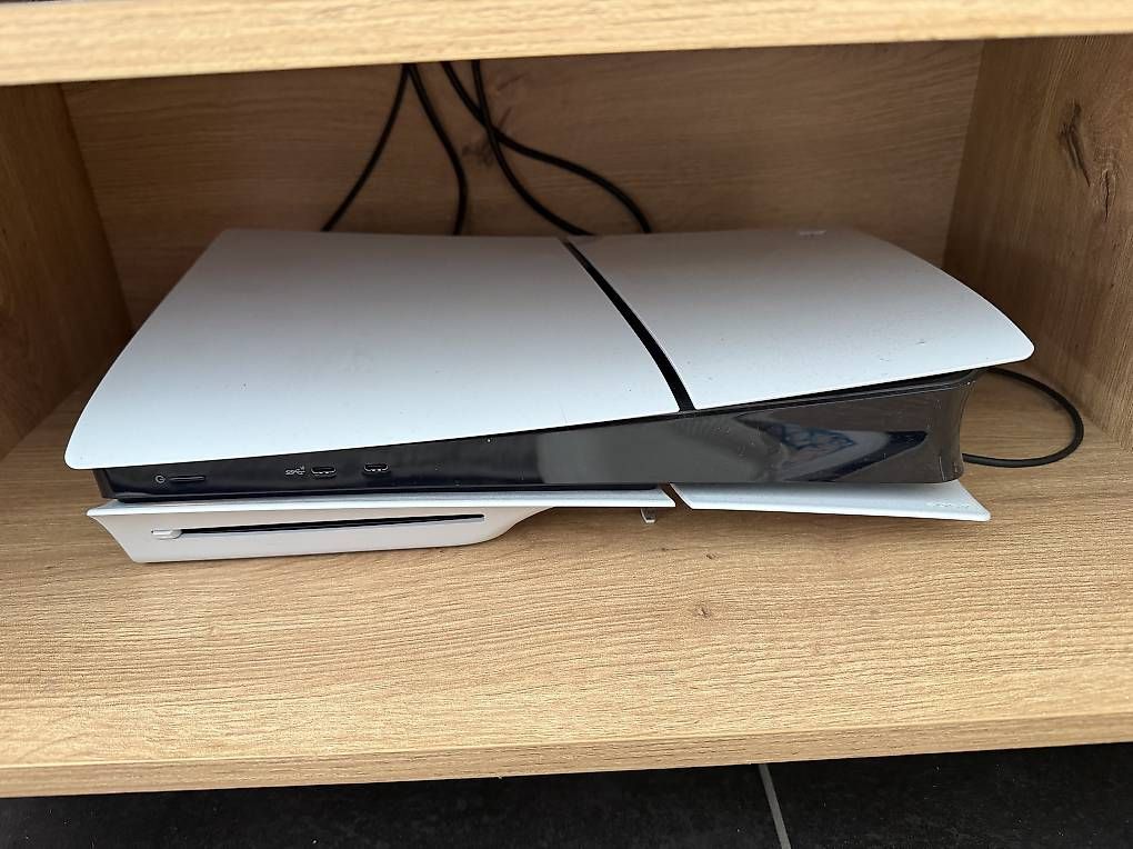 Console: Sony Playstation 5 Slim Disc Edition – Usato da Bätterkinden venduto da Faentu90