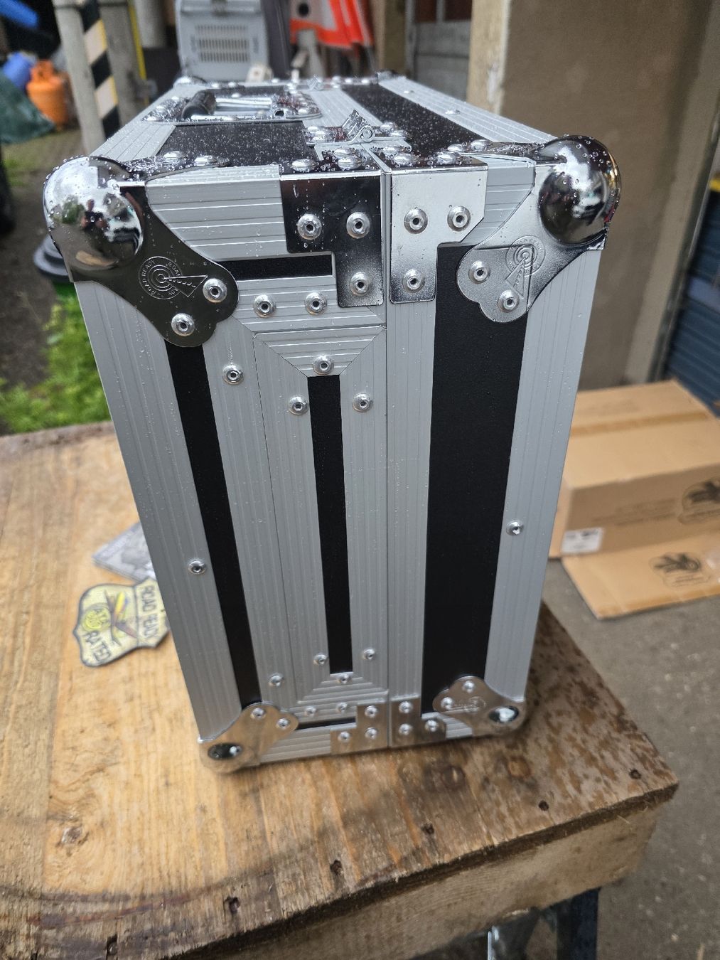 Valigie: Road Ready Flight Case: Robust und vielseitig einsetzbar – Nuovo e nell'imballaggio originale da Fehraltorf venduto da H.P1950 2