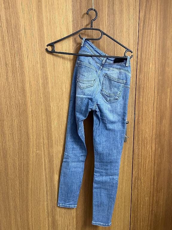Only Pantaloni: Jeanshose – Usato da Gais venduto da T_iziana 1