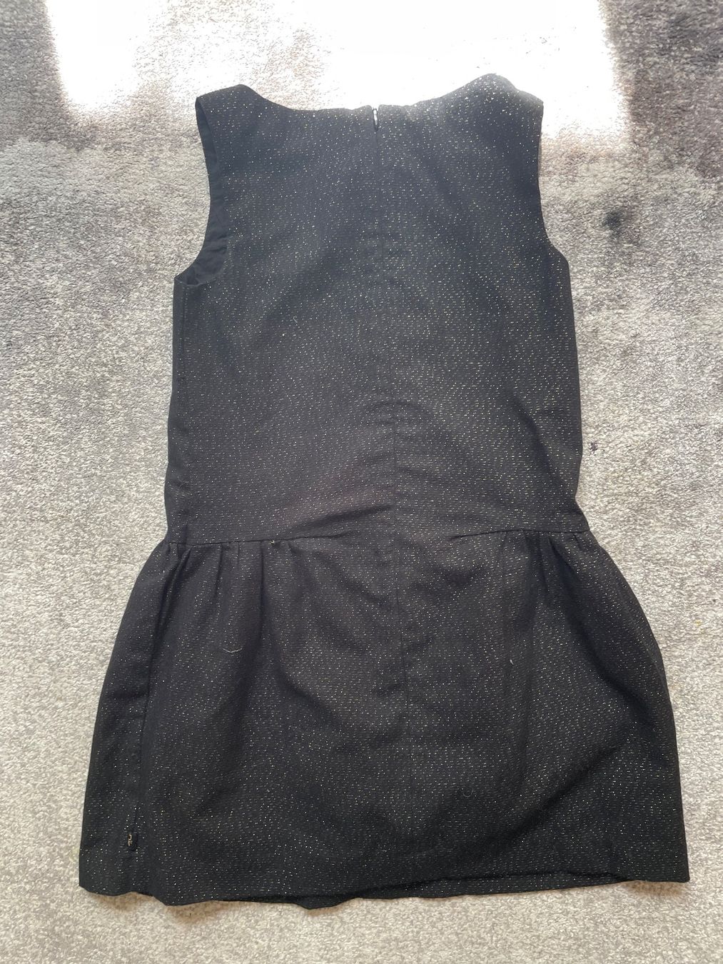 Kleider & Röcke: Mädchen schwarzes Kleid, 8 j.a, 128 cm – Gebraucht aus Zuchwil von mrjingles80
