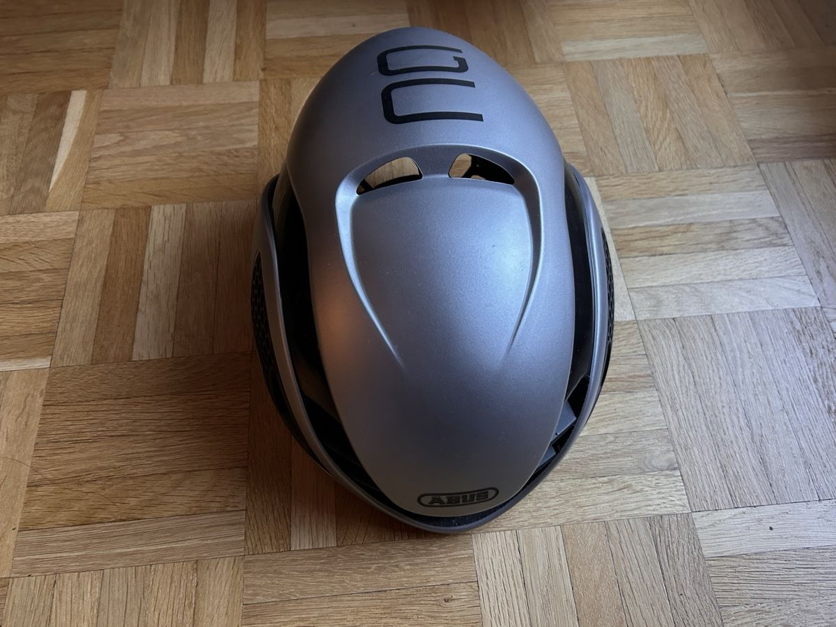 Caschi: Abus Gamechanger Aero Helm in silver – Usato da Basel venduto da AiShiSpi 2
