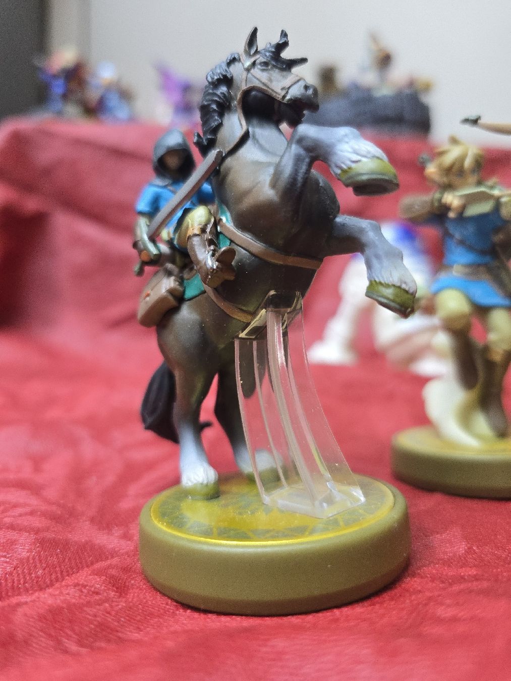 Nintendo Statuette: Figurines Zelda et R2-D2 lot – Usato da Carouge GE venduto da Mon_petit_grenier_27 7