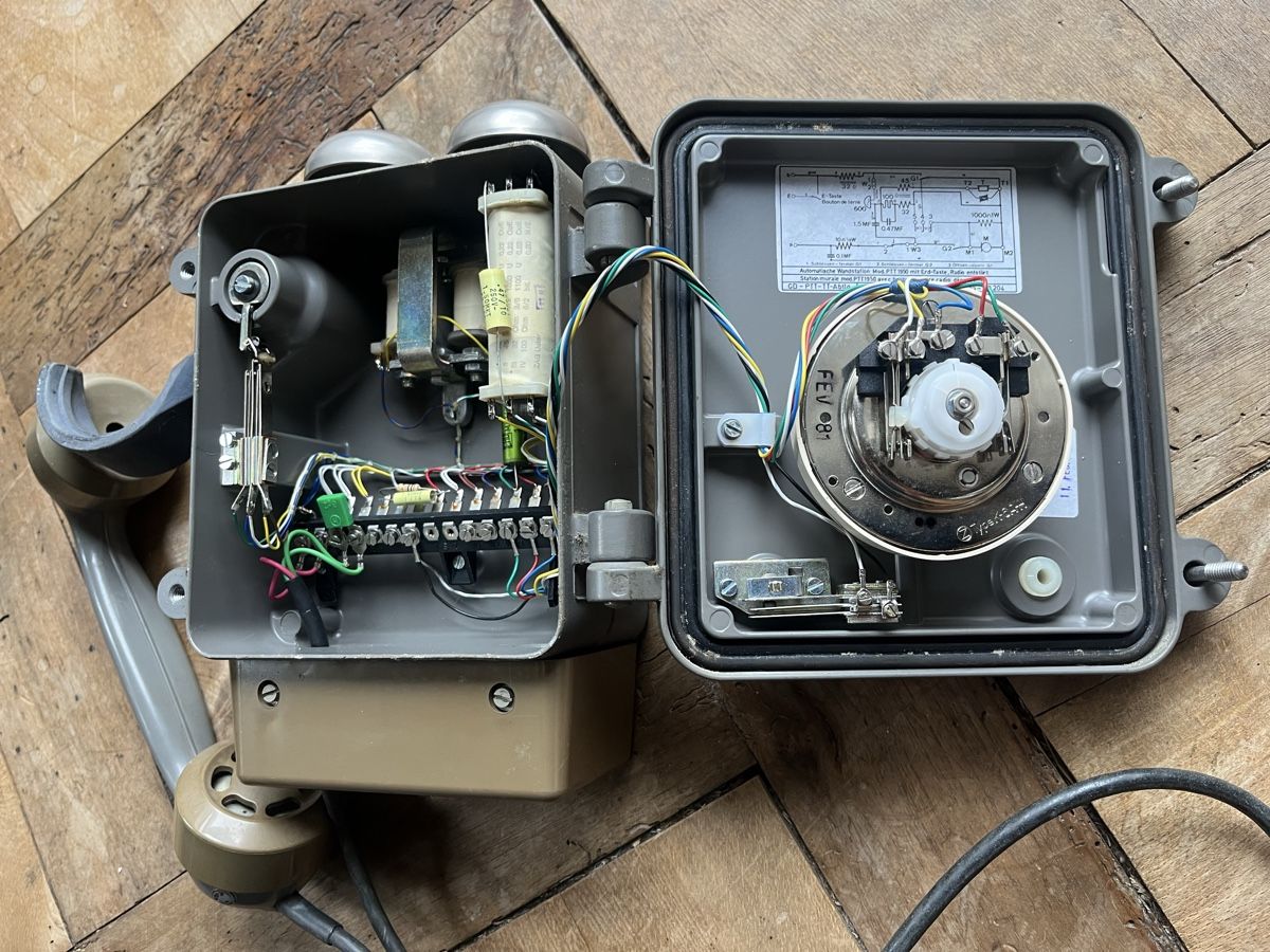 Telefoni: Antikes Telefon Wandtelefon  – Usato da Wiesenberg venduto da swissantik 6