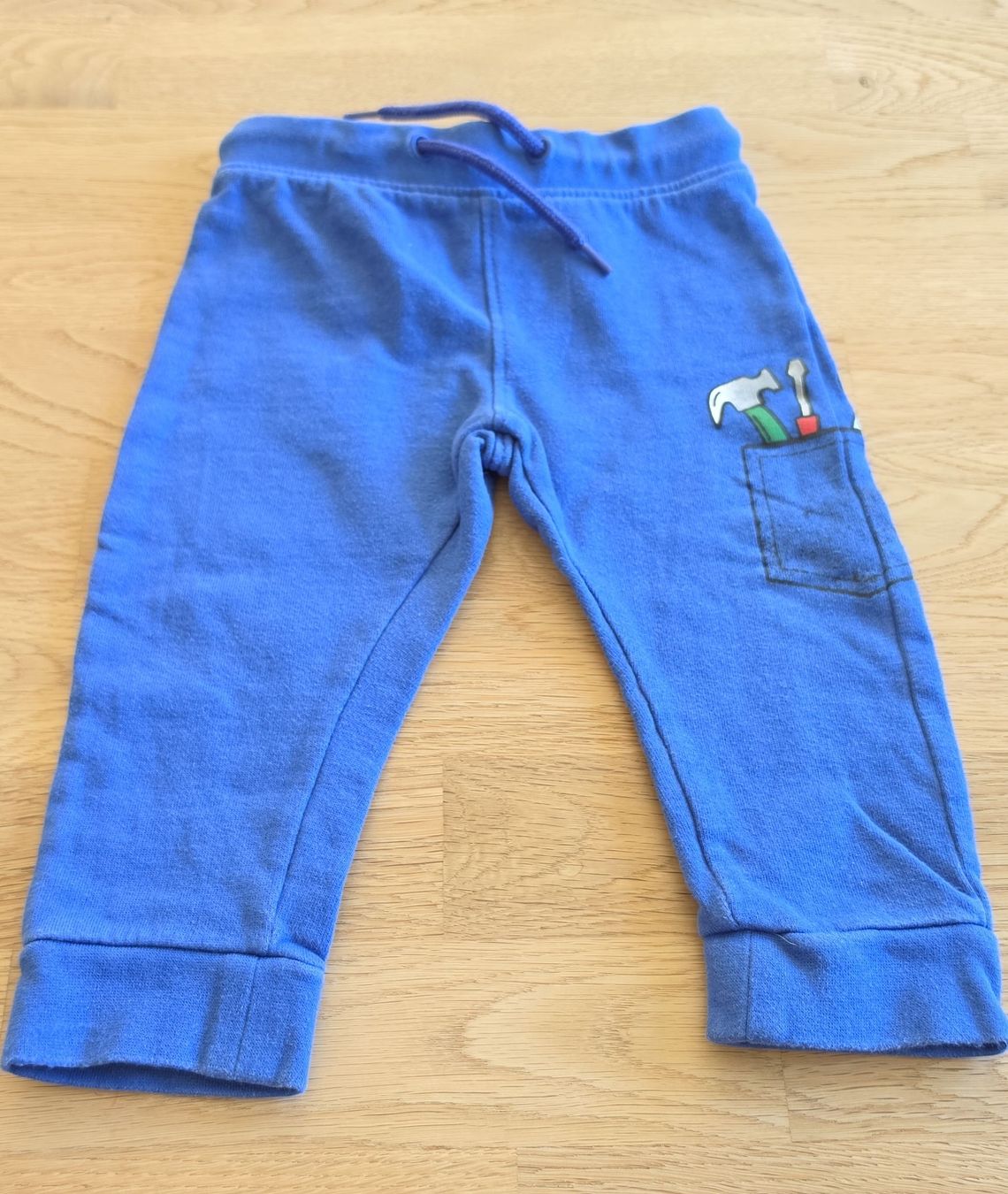 Pantaloni: Jogginghose Grösse 74 Handwerker – Usato da Bergdietikon venduto da Staphylococcus
