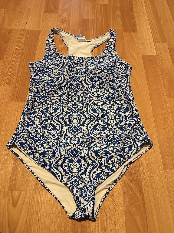 Badekleider & Bikinis: Seraphine Umstandsbadekleid L – Gebraucht aus Liestal von sei_j5yn
