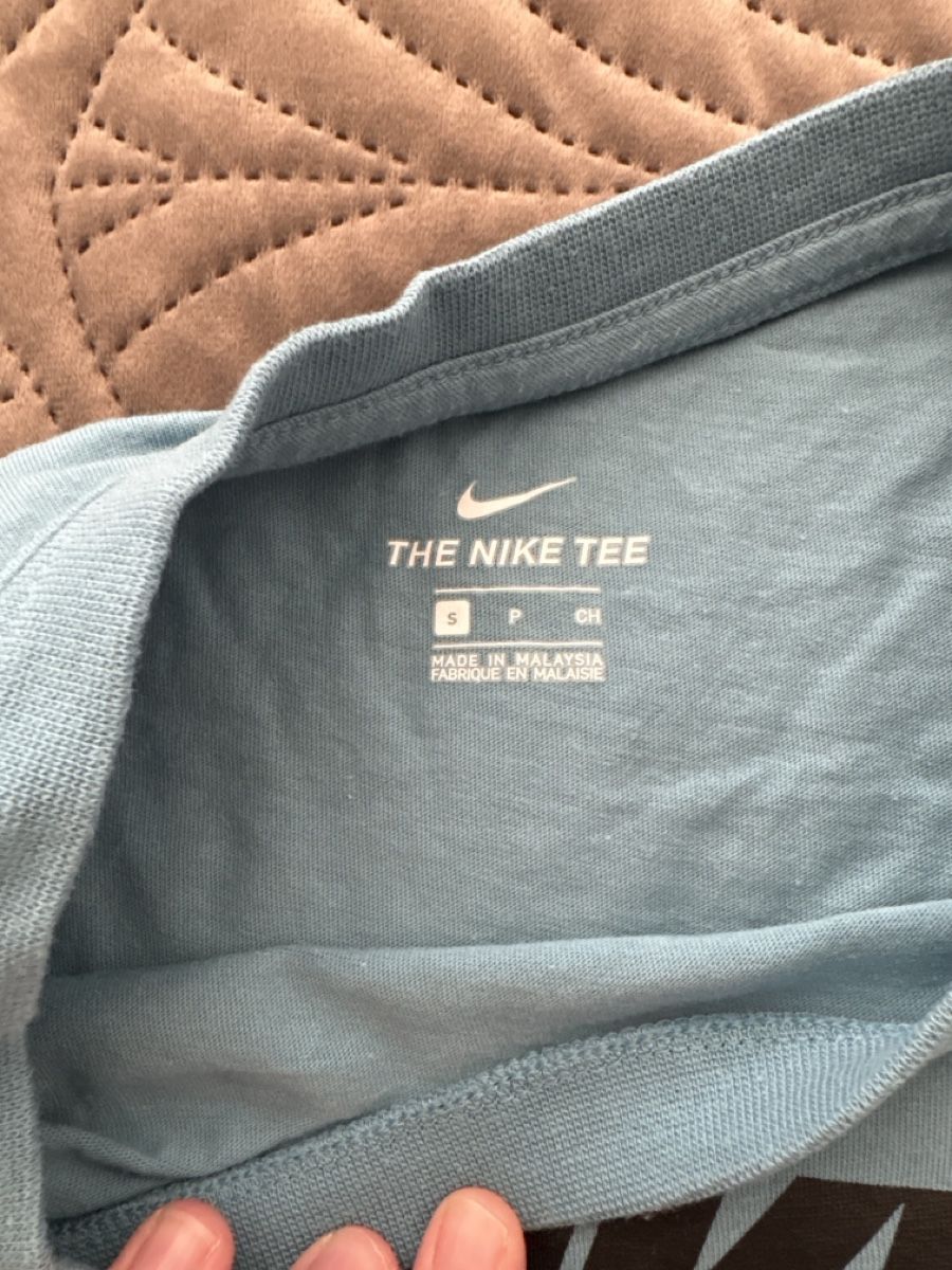 Nike T-shirt: Nike T-Shirt bauchfrei Grösse S hellblau – Usato da Zwillikon venduto da Eni88 1