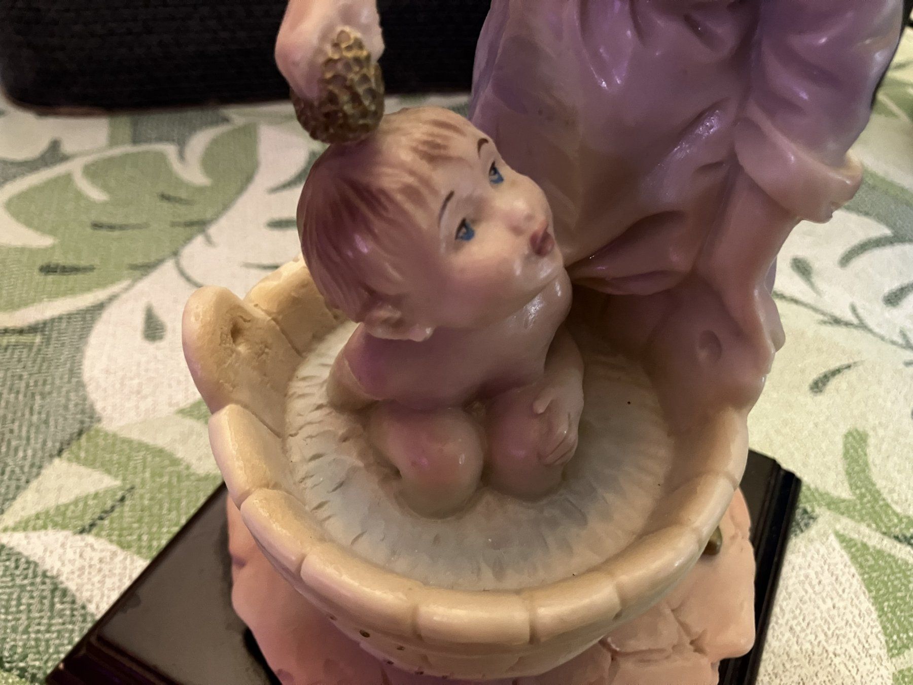 Statuette: wunderschöne Figur "Mädchen wäscht Kind" – Usato da ehrendingen venduto da atlan700 5