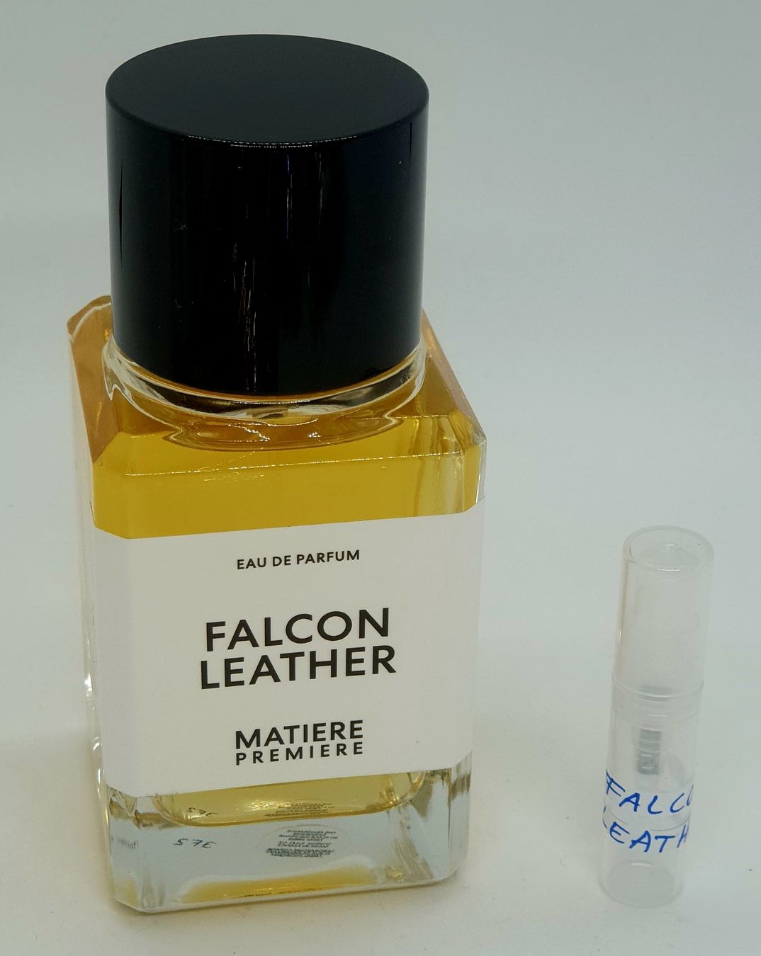 Profumi & Eau de Toilette: 2 ml FALCON LEATHER MATIERE PREMIERE ABFÜLLUNG – Nuovo (secondo la descrizione) da St. Gallen venduto da CaliSunshine