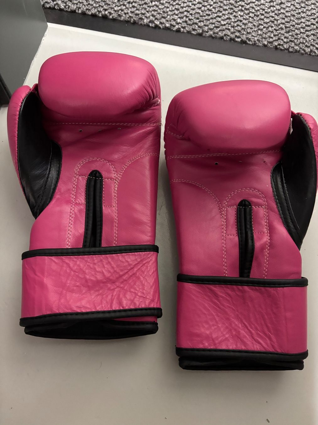 Sacchi da boxe: Boxhandschuhe – Usato da Unterägeri venduto da ani_dct2 1