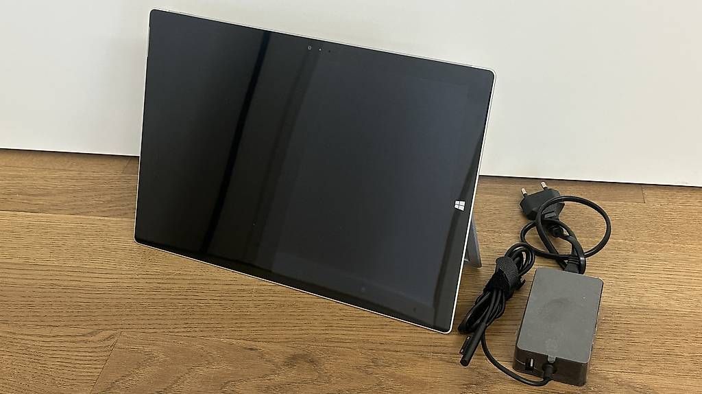 Microsoft Notebook: Surface i5, 8GB, 250SSD, Win11P, neue Tastaut – Usato da Neuenkirch venduto da Bitsa 4