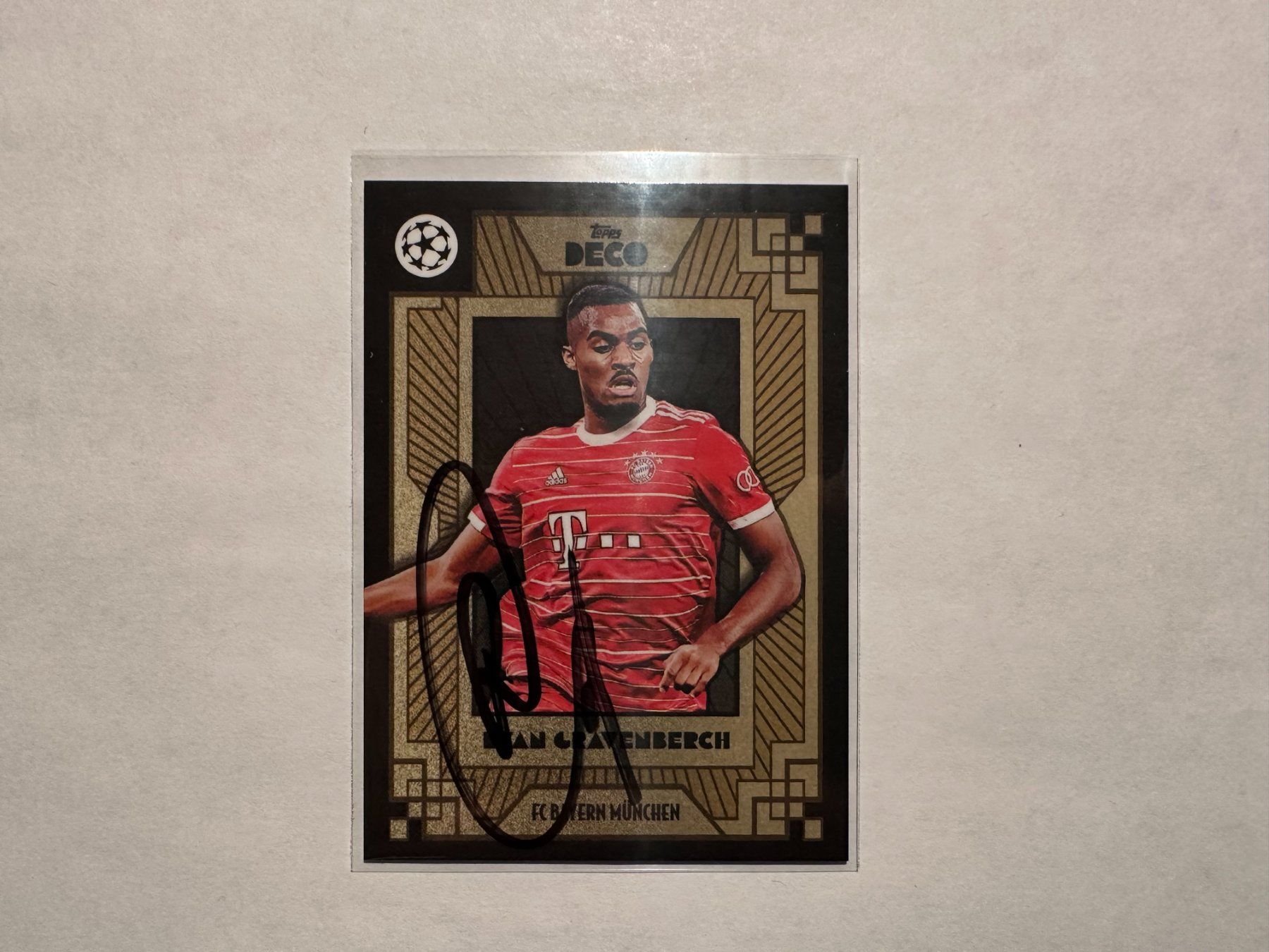 Panini Carte collezionabili: 2022 Topps Deco Ryan Gravenberch on card Auto – Usato da Hagendorn venduto da Pokecollectorch