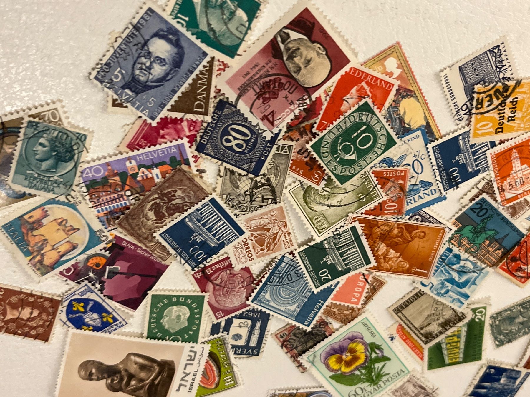 Tutti i francobolli: Lot 35: Lot mit Mix Briefmarke – Usato da Chiasso venduto da AzenYa