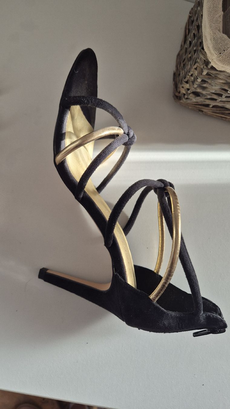 Nafnaf Chaussures femmes: Chaussures à talons hauts 38 – D'occasion à Farvagny-le-Grand par ann_t5br 3