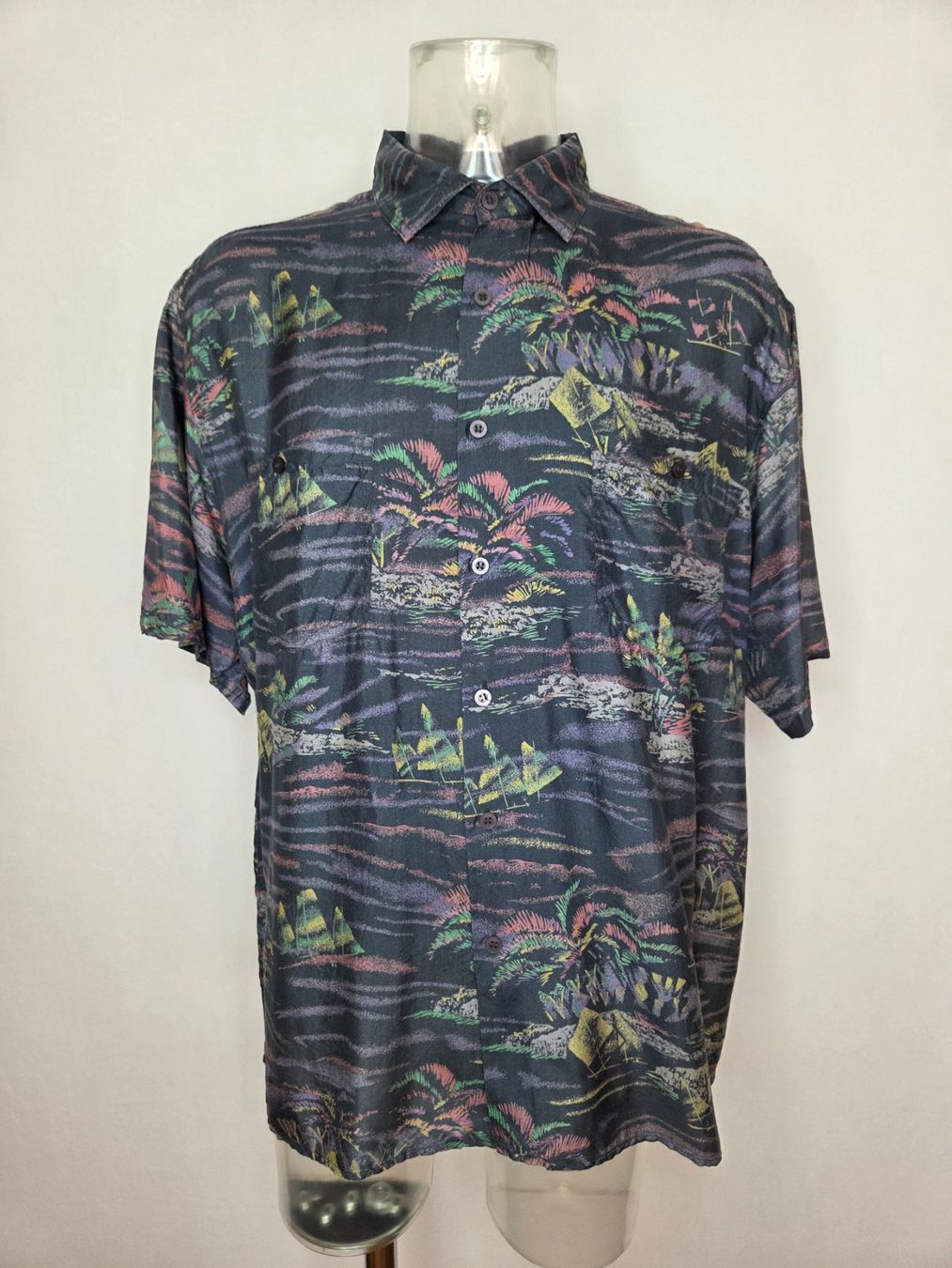 Camicie: Vintage Hemd 100% Seide Tropical Print – Usato da Bern venduto da -Aniko-