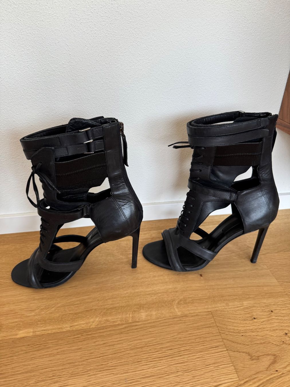 Hugo Boss Damenschuhe: Hugo Boss High Heels "Jodi" Black Gr. 39 – Gebraucht aus Klingnau von Vdado 4