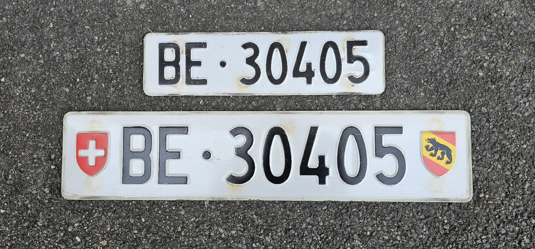Insegne: Berner Auto-Kontrollschilder zu verkaufen – Usato da Gwatt (Thun) venduto da Renos61