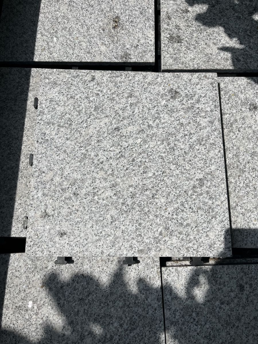 Rivestimenti per pavimenti: Granit Klickfliesen / Gartenplatten – Usato da Affoltern am Albis venduto da jan_8jnb 2