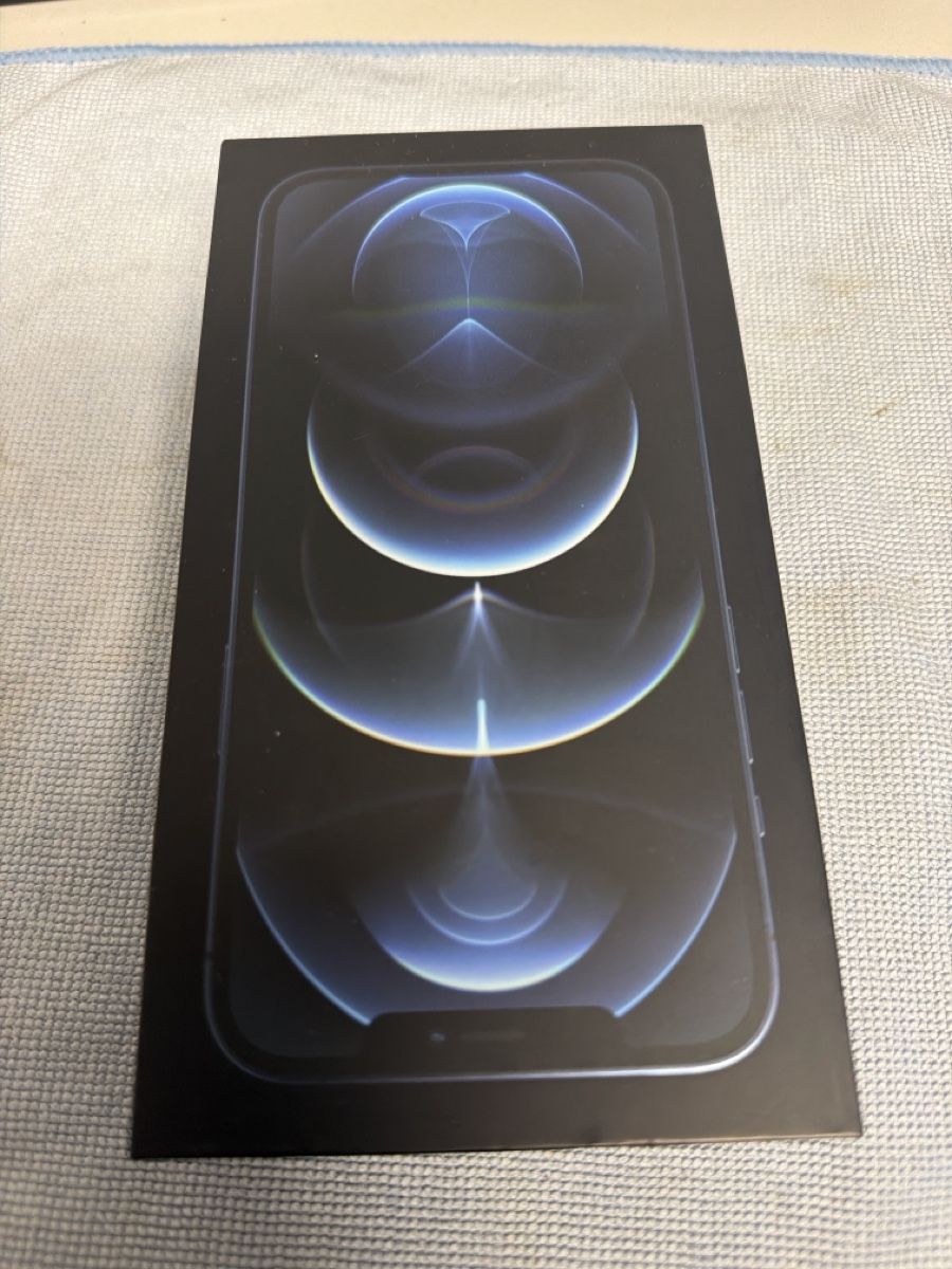Apple Telefoni cellulari / Smartphones: iPhone 12 Pro Max 256 GB – Nuovo (secondo la descrizione) da Neuhausen am Rheinfall venduto da Golf-GTI 9