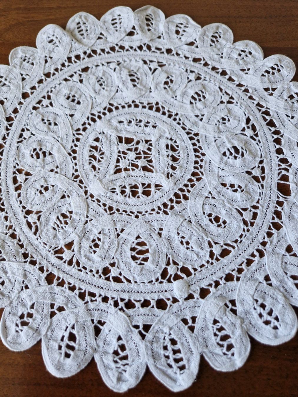 Altra biancheria da tavola: Deckelii  Dm 30cm – Nuovo (secondo la descrizione) da Bern venduto da Antikbatik 1