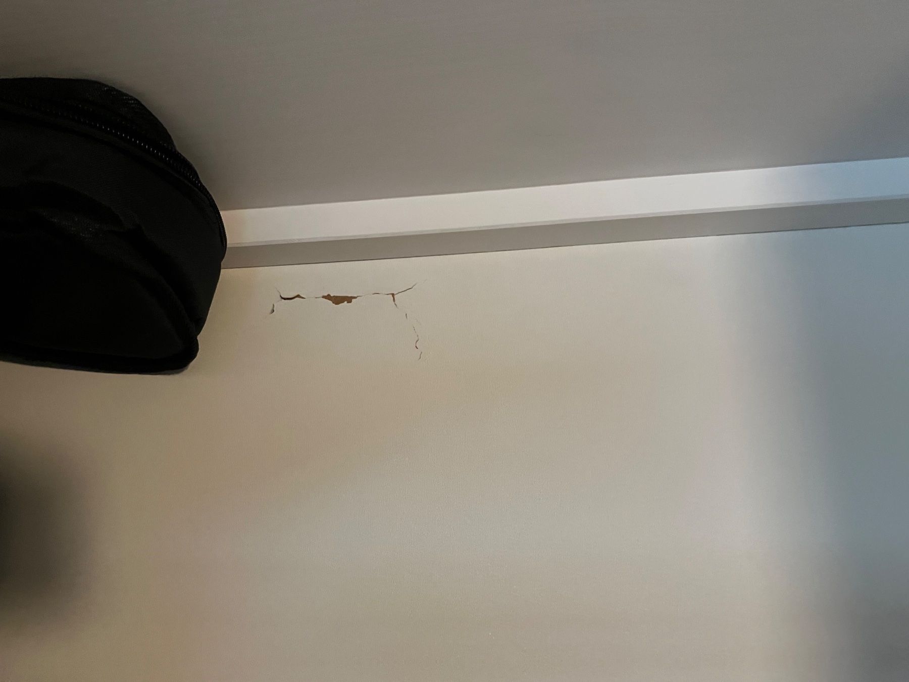 Ikea Armoires: IKEA Hemnes Schrank – D'occasion à Altendorf par ccfmueller1 4