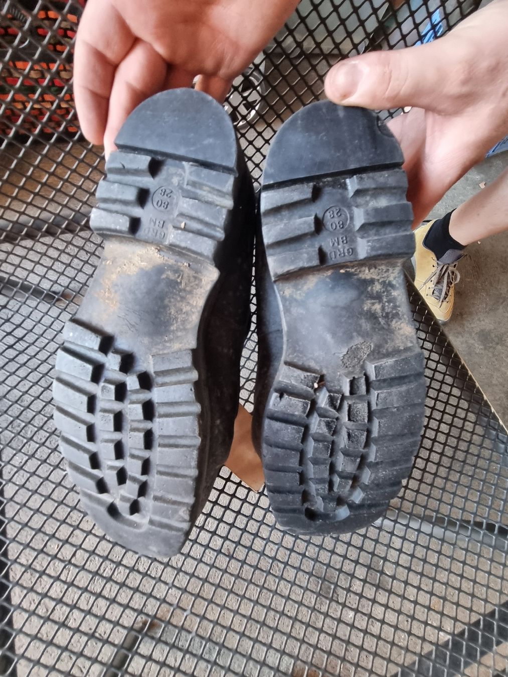 Tutte le decorazioni: Militärschuhe als Deko? – Usato da Döttingen venduto da Mrjoe 1