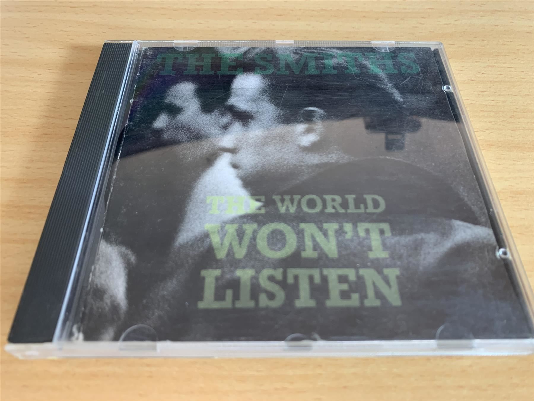 CD: The Smiths – The World Won't Listen – Usato da Rikon im Tösstal venduto da Alpenmutz