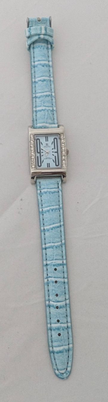Orologi: Damenuhr mit Steinen in hellblau – Nuovo (secondo la descrizione) da Ettingen venduto da Kartenplanet 1