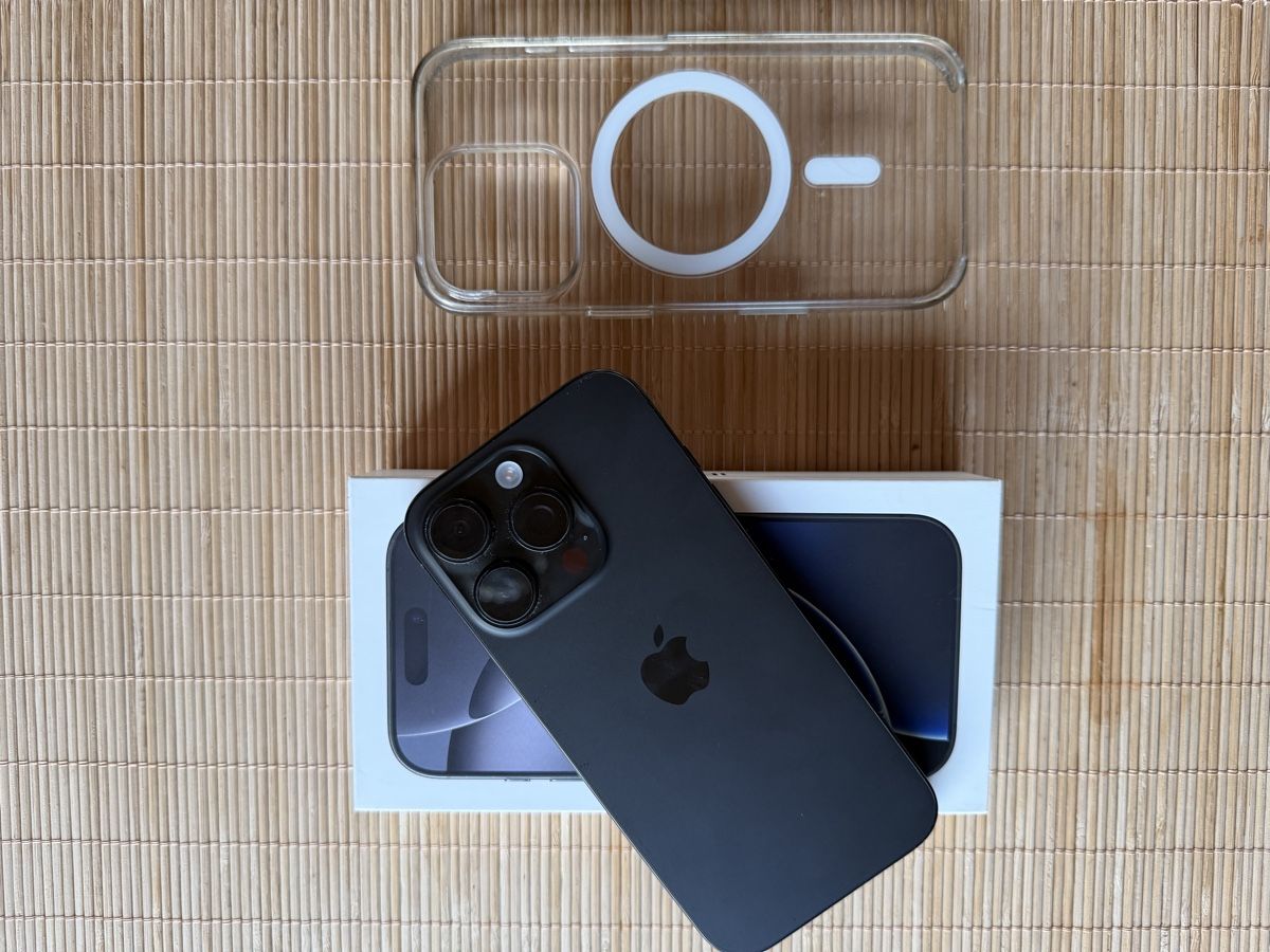 Apple Telefoni cellulari / Smartphones: iPhone 16 pro 256GB – Usato da Zürich venduto da Yoni_to