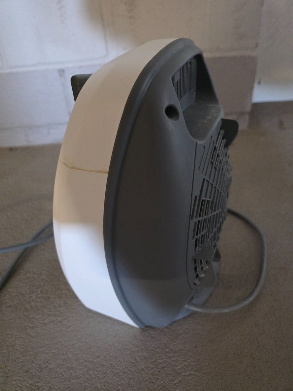 De'Longhi Radiatori: DeLonghi Heiz Lüfter HVA/1120 – Usato da Walterswil BE venduto da Lonitti 2