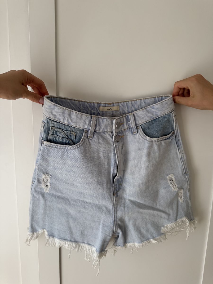 Esprit Pantaloni: Jeans Shorts – Usato da Zürich venduto da m_secondhand